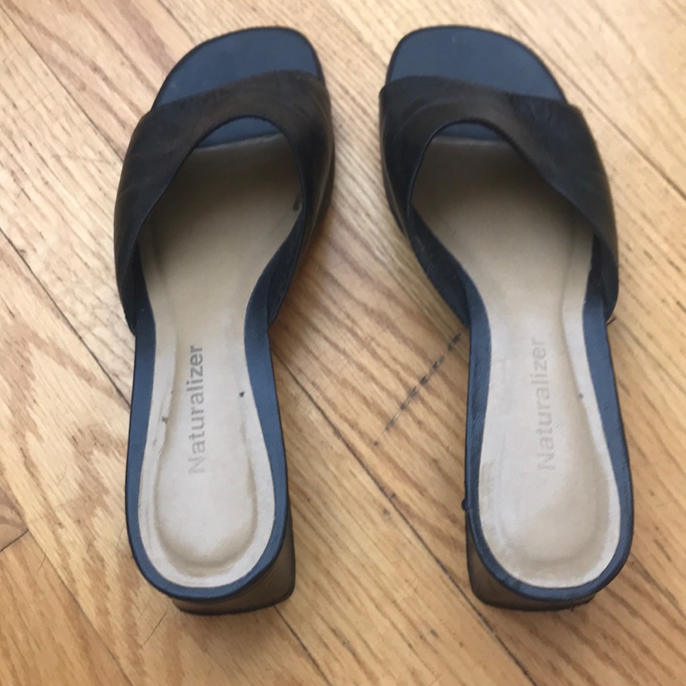 Naturalizer mules with padded foot bed- vintage.